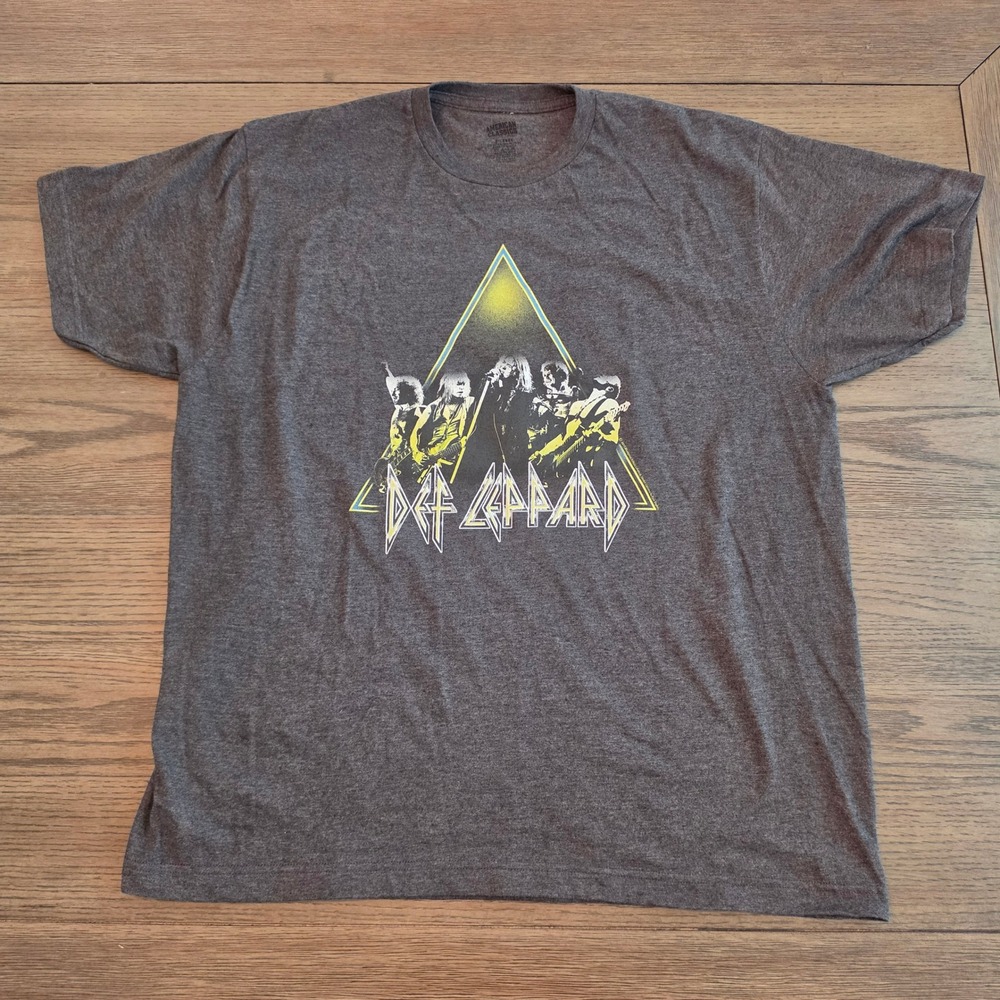 Def Leppard Band Graphic T-Shirt Gray XL Licensed NWOT